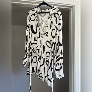 Petal & Pup Monochrome Abstract Blouse